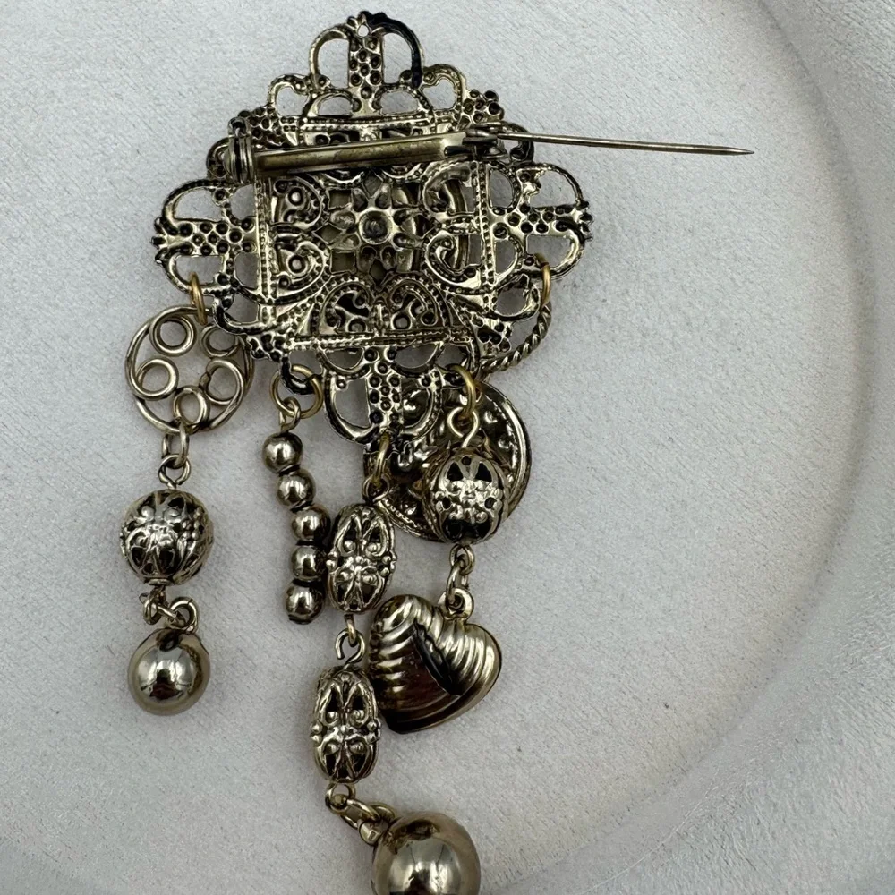 Vintage Nordic Style Dangle Charm‎ Brooch Black Cabochon Coin Heart Silver Tone
